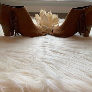 New Directions Peep Toe Fringe Booties Size 8